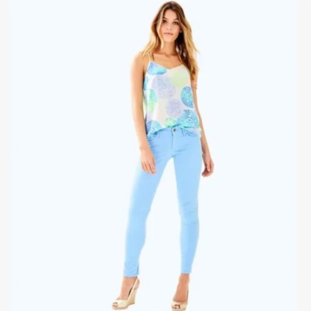 Lilly Pulitzer Worth Skinny Sateen Jean in Chambray Tint Light Blue, 0